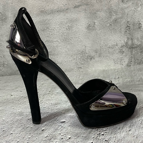 Gucci Mirror Metal Embossed Ankle Strap Heels (6B) - Picture 4 of 9